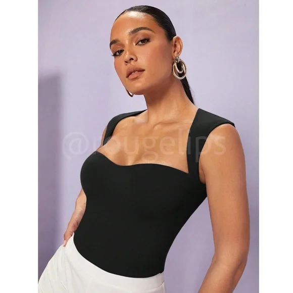 Black Slim Fit CROP Top Sweetheart Décolleté Neckline Thick and Stretchy - Picture 1 of 8